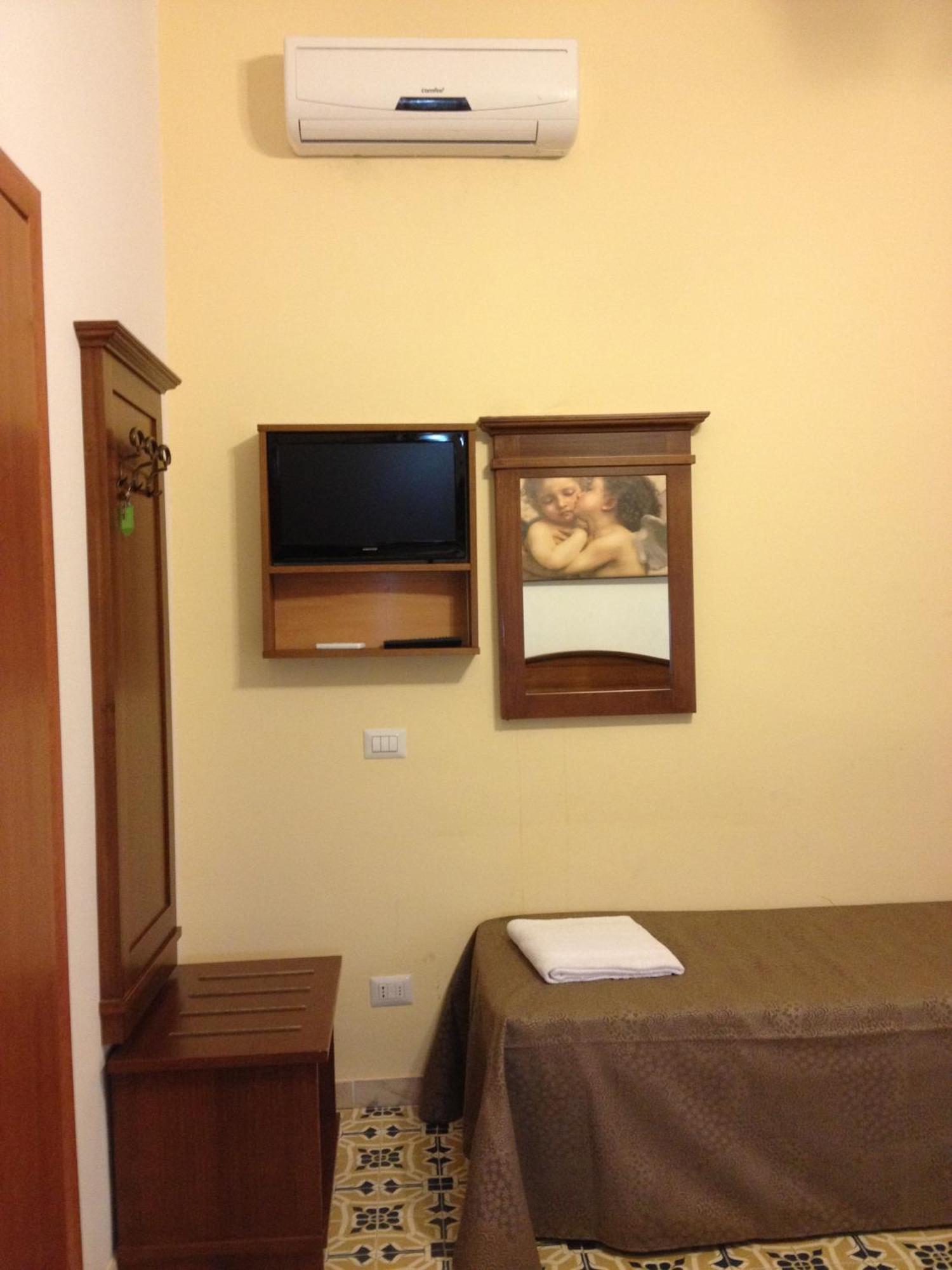 Guesthouse Alex II Roma Phòng bức ảnh