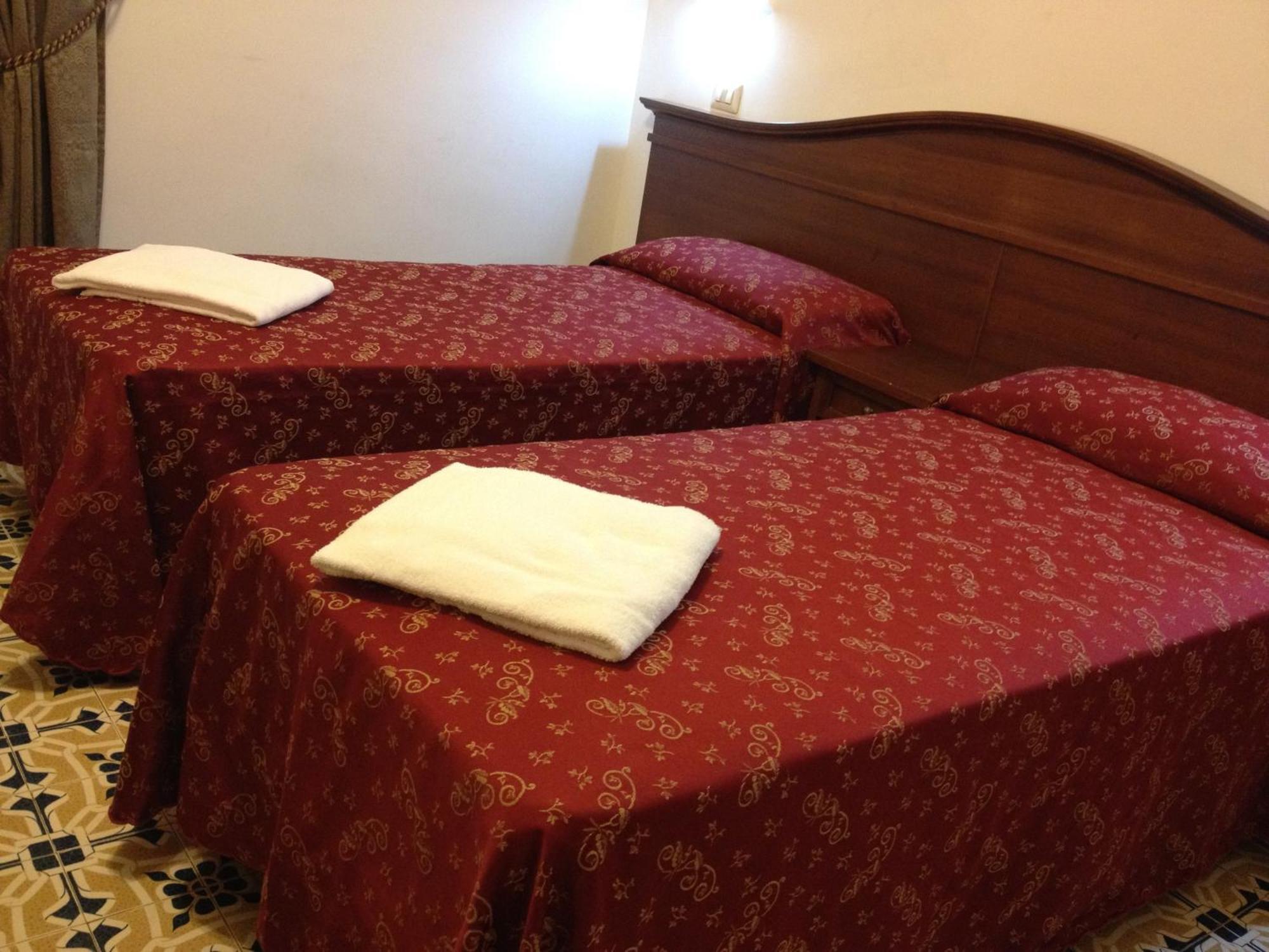 Guesthouse Alex II Roma Phòng bức ảnh