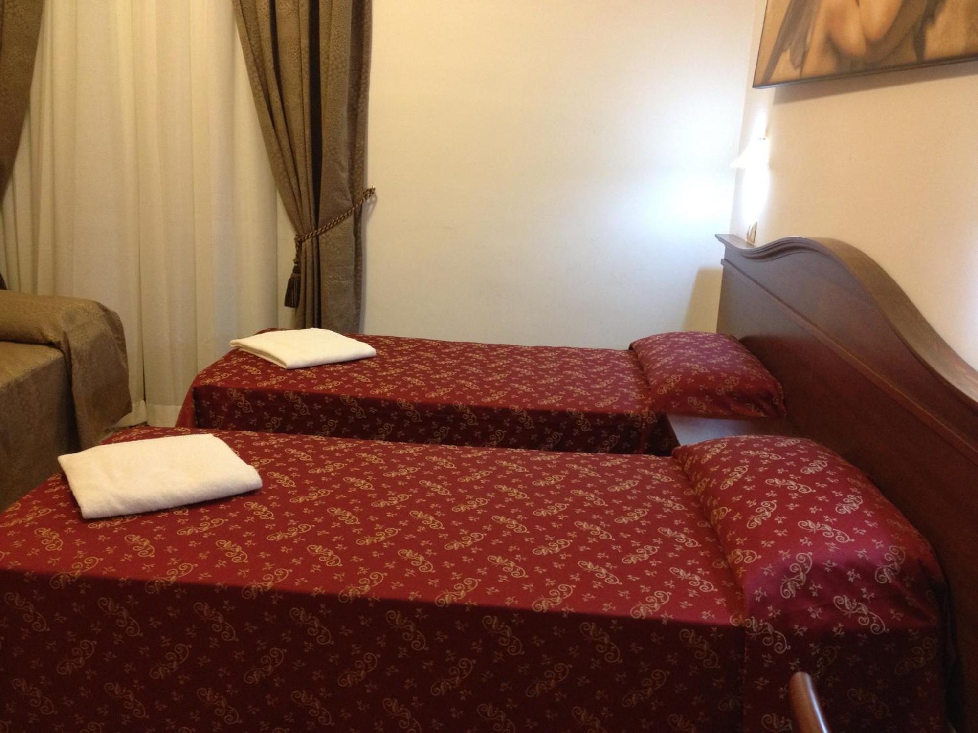 Guesthouse Alex II Roma Phòng bức ảnh