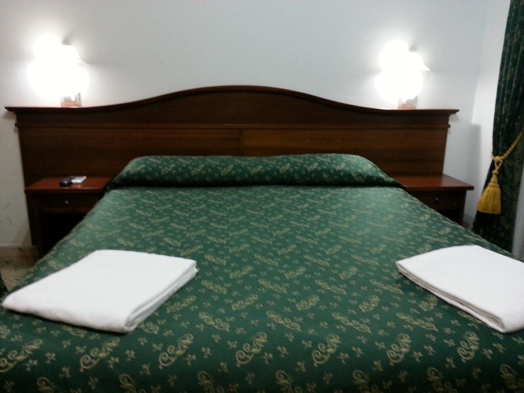 Guesthouse Alex II Roma Ngoại thất bức ảnh