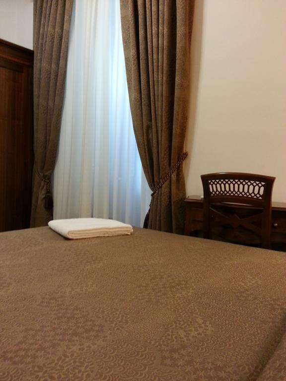Guesthouse Alex II Roma Ngoại thất bức ảnh