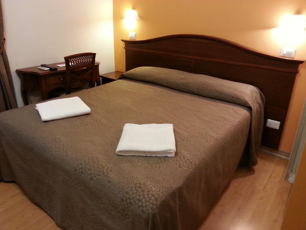 Guesthouse Alex II Roma Phòng bức ảnh