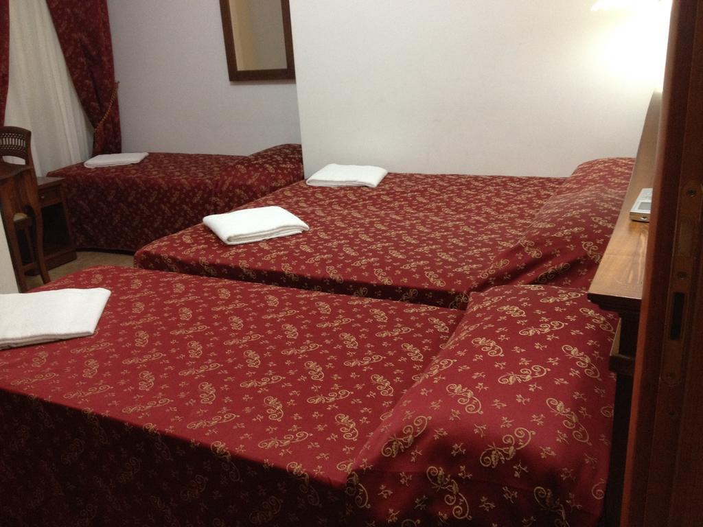 Guesthouse Alex II Roma Phòng bức ảnh